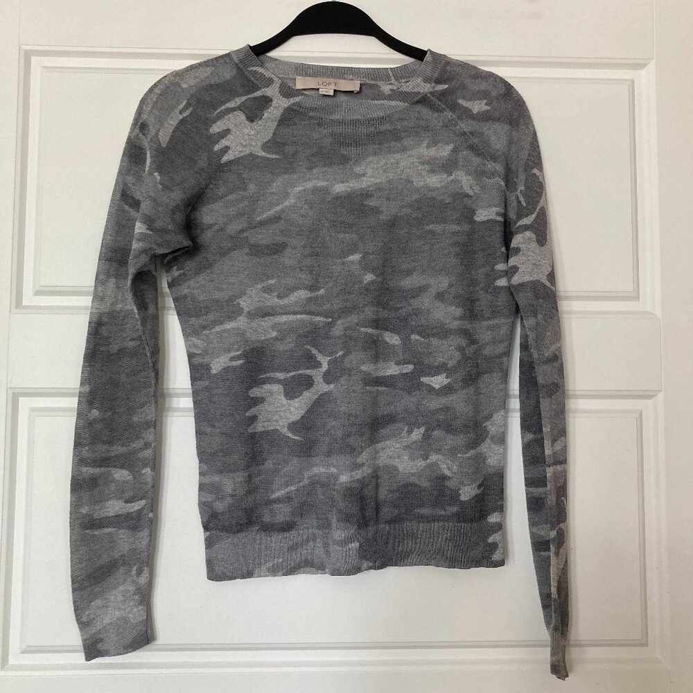 EUC LOFT Women's Crewneck Top Sz XS